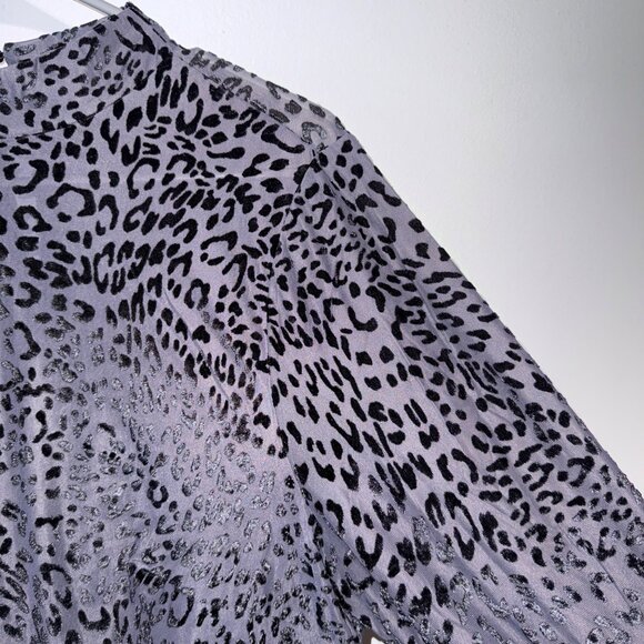 Lane Bryant Grey/Black Leopard Print Long Sleeve Blouse 18/20 Nylon/Polyester/Sp - Picture 2 of 6